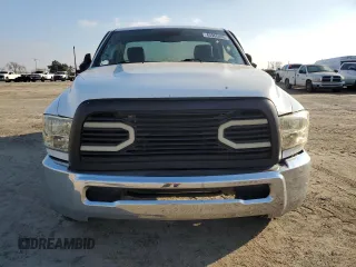 2018 Ram 2500 Tradesman with VIN 3C6LR4AT1JG251925, listed as a Copart auction lot 45966495 with 70,561 mi miles and Salvage Title. Bid and sale history available at carsss.com. Image 5.