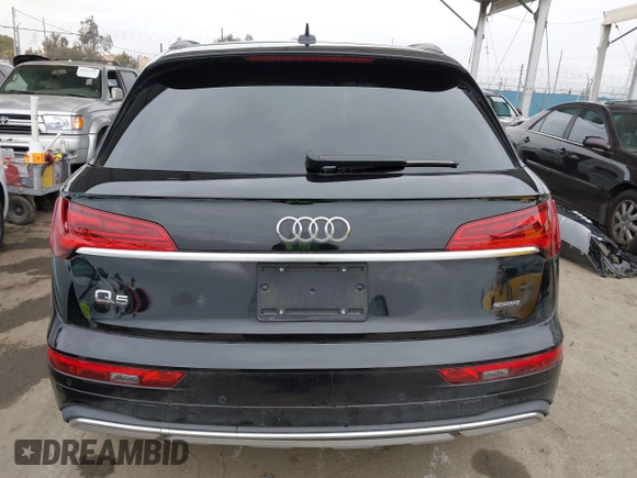 2023 Audi Q5 Premium Plus z VIN WA1BBAFY7P2187588, wystawiony jako IAAI lot #42052046 z przebiegiem 18 987 mil mil oraz . Historia ofert i sprzedaży dostępna na DreamBid. Obrazek 17.