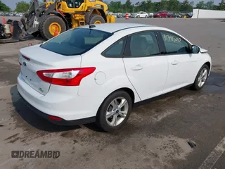 2013 Ford Focus SE с VIN 1FADP3F29DL309581, выставлен на аукционе IAAI как лот 42391300 с пробегом 280 531 миль миль и . История ставок и продаж доступна на DreamBid. Изображение 4.