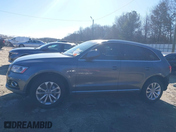 2013 Audi Q5 Premium Plus with VIN WA1LFBFP5DA041388, listed as a IAAI auction lot 41218589 with 82,258 mi miles. Bid and sale history available at carsss.com. Image 15.