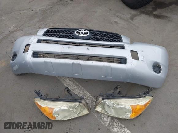 2006 Toyota RAV4 with VIN JTMZD33V965007142, listed as a IAAI auction lot 42117185 with 330,017 mi miles and . Bid and sale history available at DreamBid. Image 12.