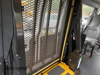 2013 Ford Econoline Cargo Commercial with VIN 1FTNS2EW8DDB04338, listed as a Copart auction lot 56190265 with 162,386 mi miles and Clean title. Bid and sale history available at DreamBid. Image 7.