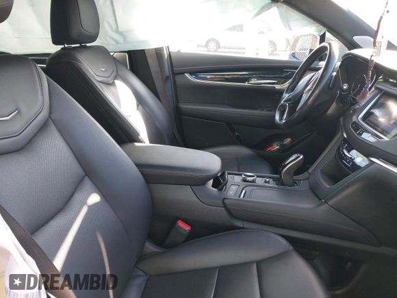 2020 Cadillac XT5 Premium Luxury FWD with VIN 1GYKNCRS5LZ236055, listed as a IAAI auction lot 41754608 with 50,509 mi miles. Bid and sale history available at carsss.com. Image 5.