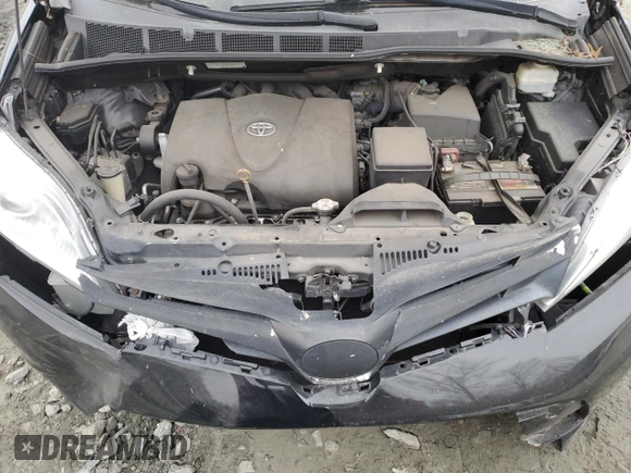 2018 Toyota Sienna LE Auto Access Seat with VIN 5TDKZ3DC1JS914700, listed as a Copart auction lot 85239834 with 107,426 mi miles and Salvage title. Bid and sale history available at DreamBid. Image 12.