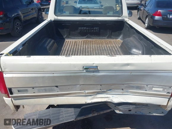 1992 Ford F-150 with VIN 1FTEF14H0NLA47691, listed as a IAAI auction lot 42096312 with 1 mi miles. Bid and sale history available at carsss.com. Image 8.