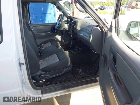 2010 Ford Ranger XL z VIN 1FTKR1ED0APA70378, wystawiony jako IAAI lot #42792103 z przebiegiem 207 084 mil mil oraz . Historia ofert i sprzedaży dostępna na DreamBid. Obrazek 5.