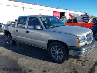2004 Chevrolet Silverado 1500 Crew Cab LS with VIN 2GCEC13T441385744, listed as a IAAI auction lot 41255160 with 161,484 mi miles. Bid and sale history available at carsss.com. Image 1.