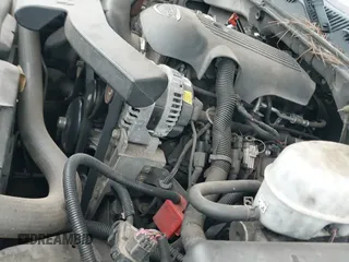 2005 Chevrolet Tahoe LT с VIN 1GNEC13T75R225390, выставлен на аукционе IAAI как лот 41573973 с пробегом 299 060 миль миль и . История ставок и продаж доступна на DreamBid. Изображение 13.