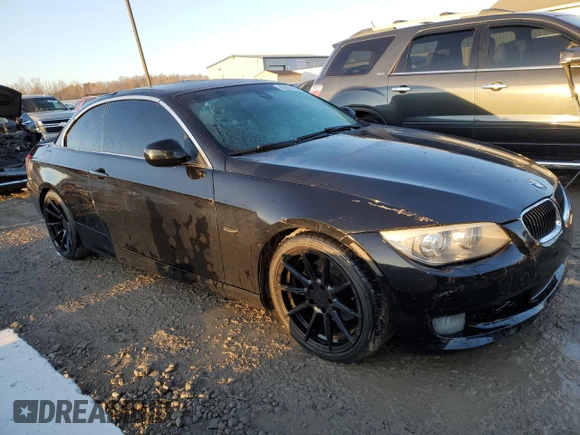 2012 BMW 3 Series 328i z VIN WBADW3C51CE824263, wystawiony jako Copart lot #42256095 z przebiegiem 181 022 mil mil oraz Nie do naprawy • Non repairable. Historia ofert i sprzedaży dostępna na DreamBid. Obrazek 4.