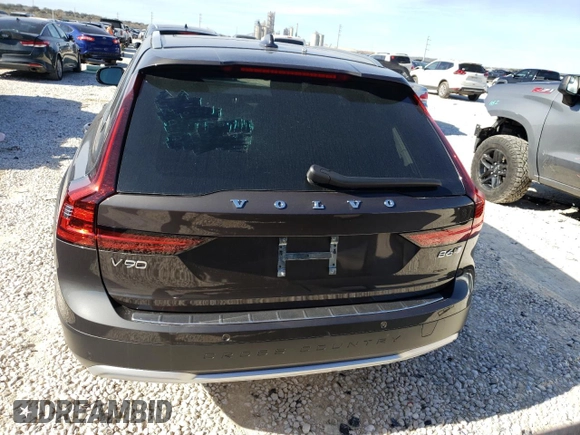 2023 Volvo V90 Ultimate with VIN YV4062NCXP1161289, listed as a Copart auction lot 39721384 with 4,467 mi miles and . Bid and sale history available at DreamBid. Image 6.