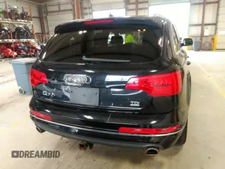 2014 Audi Q7 Premium Plus z VIN WA1LMAFE3ED013667, wystawiony jako IAAI lot #40940362 z przebiegiem 111 599 mil mil oraz . Historia ofert i sprzedaży dostępna na DreamBid. Obrazek 16.