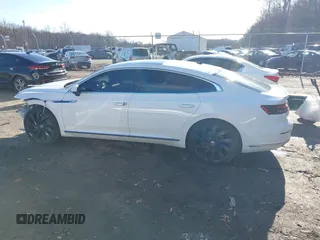 2019 Volkswagen Arteon SEL R-Line с VIN WVWSR7AN7KE025159, выставлен на аукционе IAAI как лот 41191814 с пробегом 82 622 миль миль и . История ставок и продаж доступна на DreamBid. Изображение 15.