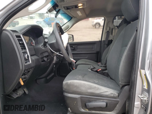 2021 Ram 1500 Tradesman z VIN 1C6RR7FG5MS584780, wystawiony jako Copart lot #53982845 z przebiegiem 74 396 mil mil oraz Szkoda całkowita • Salvage title. Historia ofert i sprzedaży dostępna na DreamBid. Obrazek 7.