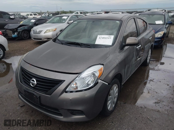 2012 Nissan Versa SV с VIN 3N1CN7AP0CL870098, выставлен на аукционе IAAI как лот 42484119 с пробегом 103 670 миль миль и . История ставок и продаж доступна на DreamBid. Изображение 2.