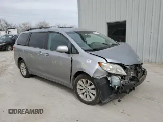 2012 Toyota Sienna XLE with VIN 5TDDK3DCXCS037172, listed as a Copart auction lot 48999165 with 0 mi miles and Salvage Title. Bid and sale history available at carsss.com. Image 4.