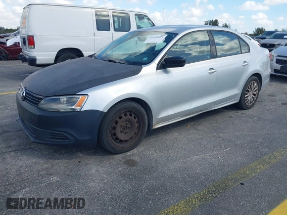 2013 Volkswagen Jetta Sedan S with VIN 3VW2K7AJ3DM367526, listed as a IAAI auction lot 41595691 with 113,503 mi miles. Bid and sale history available at carsss.com. Image 2.