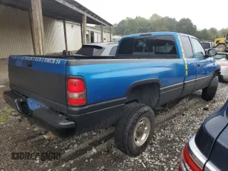 2000 Dodge Ram 2500 with VIN 1B7KF23W7YJ120158, listed as a Copart auction lot 73400414 with 174,004 mi miles and Clean Title. Bid and sale history available at carsss.com. Image 3.
