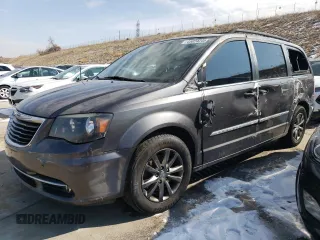 2015 Chrysler Town & Country S with VIN 2C4RC1HG3FR711096, listed as a Copart auction lot 45024245 with 156,850 mi miles and Salvage Title. Bid and sale history available at carsss.com. Image 1.