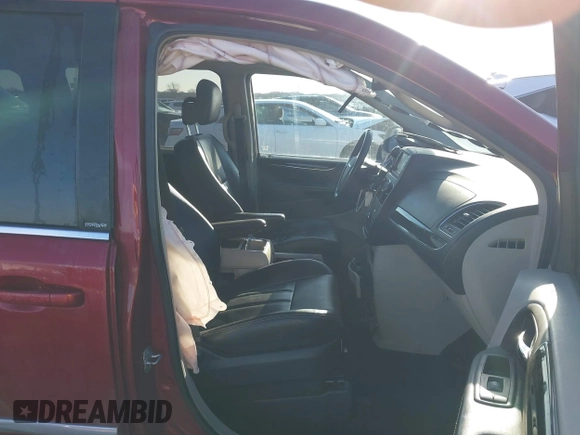 2014 Chrysler Town & Country Touring with VIN 2C4RC1BGXER126894, listed as a IAAI auction lot 41759567 with 150,994 mi miles. Bid and sale history available at carsss.com. Image 5.