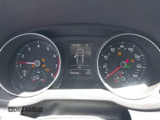 2017 Volkswagen Passat S z VIN 1VWAT7A37HC069014, wystawiony jako IAAI lot #41967310 z przebiegiem 109 266 mil mil oraz . Historia ofert i sprzedaży dostępna na DreamBid. Obrazek 7.