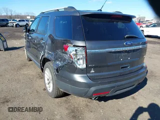 2015 Ford Explorer XLT with VIN 1FM5K8D8XFGA11517, listed as a IAAI auction lot 41723784 with 104,984 mi miles. Bid and sale history available at carsss.com. Image 18.