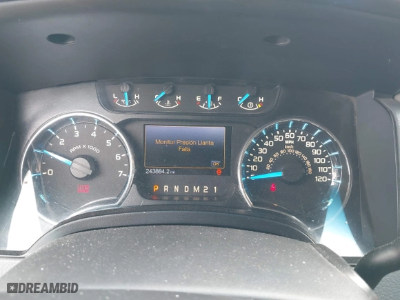2013 Ford F-150 XL with VIN 1FTEW1CM9DFA20565, listed as a IAAI auction lot 41628818 with 243,884 mi miles. Bid and sale history available at carsss.com. Image 7.