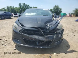 2015 Dodge Dart SXT z VIN 1C3CDFBB8FD432022, wystawiony jako Copart lot #61503575 z przebiegiem 148 064 mil mil oraz Szkoda całkowita • Salvage title. Historia ofert i sprzedaży dostępna na DreamBid. Obrazek 5.