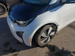 2015 BMW i3 z VIN WBY1Z4C52FV503063, wystawiony jako IAAI lot #40644359 z przebiegiem 77 009 mil mil oraz . Historia ofert i sprzedaży dostępna na DreamBid. Obrazek 6.