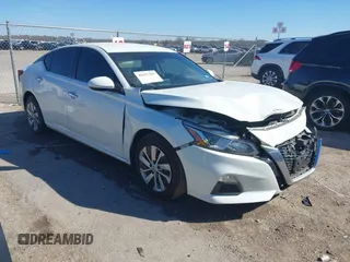 2020 Nissan Altima 2.5 S with VIN 1N4BL4BV8LC131735, listed as a IAAI auction lot 41657382 with 121,267 mi miles and . Bid and sale history available at carsss.com. Image 1.