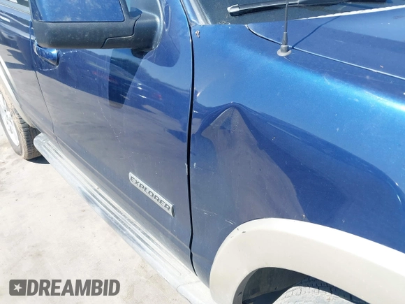 2008 Ford Explorer Eddie Bauer with VIN 1FMEU64E68UA33359, listed as a IAAI auction lot 41981250 with 174,708 mi miles. Bid and sale history available at carsss.com. Image 6.