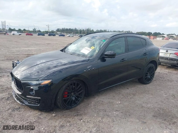 2022 Maserati Levante GT with VIN ZN661XUA2NX393788, listed as a IAAI auction lot 41193330 with 18,233 mi miles. Bid and sale history available at carsss.com. Image 2.