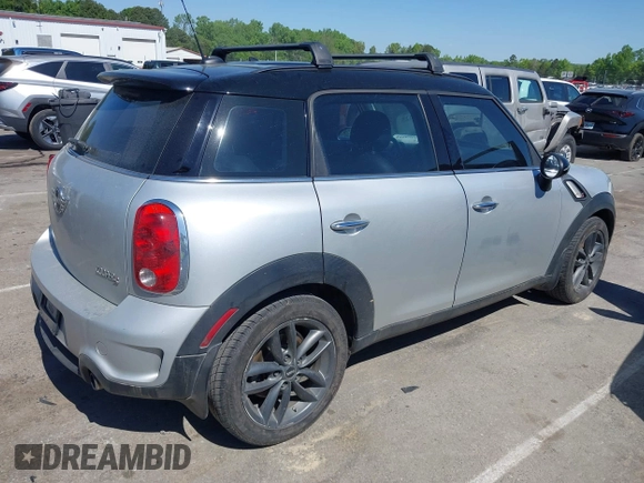 2013 MINI Countryman S z VIN WMWZC3C52DWP22139, wystawiony jako IAAI lot #42060025 z przebiegiem 210 124 mil mil oraz . Historia ofert i sprzedaży dostępna na DreamBid. Obrazek 4.