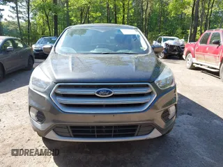 2019 Ford Escape SE z VIN 1FMCU9GD7KUB23316, wystawiony jako IAAI lot #42138654 z przebiegiem 145 857 mil mil oraz . Historia ofert i sprzedaży dostępna na DreamBid. Obrazek 12.