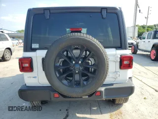 2021 Jeep Wrangler Unlimited Sahara z VIN 1C4JJXP63MW720948, wystawiony jako Copart lot #57115825 z przebiegiem 33 391 mil mil oraz Szkoda całkowita • Salvage title. Historia ofert i sprzedaży dostępna na DreamBid. Obrazek 6.