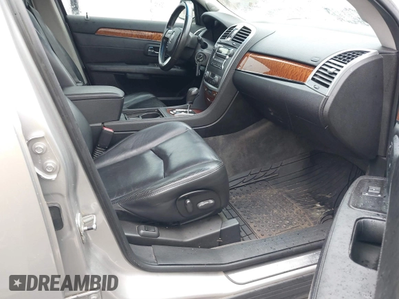 2008 Cadillac SRX AWD with VIN 1GYEE437080150364, listed as a IAAI auction lot 41878919 with 224,157 mi miles. Bid and sale history available at carsss.com. Image 5.