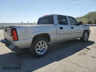 2006 Chevrolet Silverado 1500 LT2 with VIN 2GCEC13Z061314242, listed as a Copart auction lot 50217745 with 235,033 mi miles and Salvage Title. Bid and sale history available at carsss.com. Image 3.