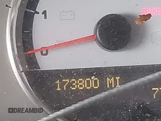 2007 Saturn Relay 3 z VIN 5GZDV23147D134272, wystawiony jako IAAI lot #42423398 z przebiegiem 173 800 mil mil oraz . Historia ofert i sprzedaży dostępna na DreamBid. Obrazek 7.
