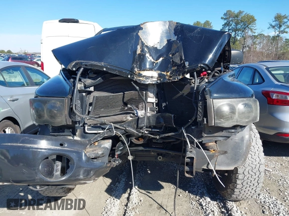 2004 Dodge 1500 SLT with VIN 1D7HA18D64S753335, listed as a IAAI auction lot 41572106 with 135,891 mi miles. Bid and sale history available at carsss.com. Image 12.