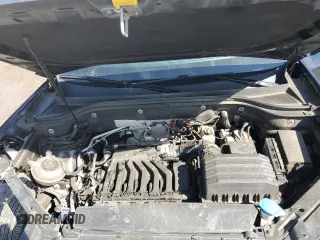 2018 Volkswagen Atlas SE z VIN 1V2LR2CA4JC584601, wystawiony jako Copart lot #52346605 z przebiegiem 71 990 mil mil oraz Szkody całkowita. Historia ofert i sprzedaży dostępna na DreamBid. Obrazek 14.