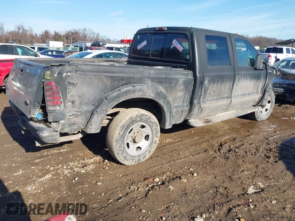 2001 Ford Super Duty F-250 XL with VIN 1FTNW21S71ED02471, listed as a IAAI auction lot 41404650 with 248,474 mi miles. Bid and sale history available at carsss.com. Image 4.