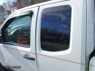 2015 Nissan Frontier SV with VIN 1N6BD0CT1FN730690, listed as a IAAI auction lot 41759436 with 113,564 mi miles. Bid and sale history available at carsss.com. Image 18.