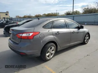 2013 Ford Focus SE z VIN 1FADP3F25DL149392, wystawiony jako Copart lot #82422434 z przebiegiem 169 525 mil mil oraz Szkody całkowita. Historia ofert i sprzedaży dostępna na DreamBid. Obrazek 3.