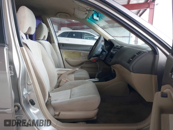 2004 Honda Civic LX z VIN JHMES16514S002132, wystawiony jako IAAI lot #41932071 z przebiegiem 158 130 mil mil oraz . Historia ofert i sprzedaży dostępna na DreamBid. Obrazek 5.