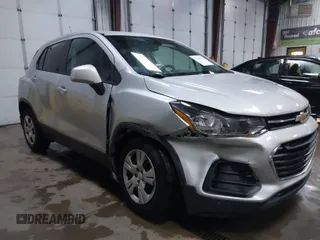 2019 Chevrolet Trax LS with VIN 3GNCJKSB5KL180268, listed as a IAAI auction lot 41506873 with 63,993 mi miles. Bid and sale history available at carsss.com. Image 1.