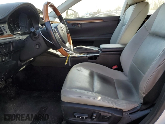 2013 Lexus ES 300h z VIN JTHBW1GG2D2018105, wystawiony jako Copart lot #45091035 z przebiegiem 182 016 mil mil oraz Szkoda całkowita • Salvage title. Historia ofert i sprzedaży dostępna na DreamBid. Obrazek 7.