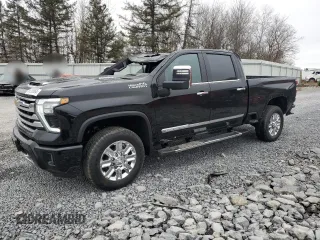 2024 Chevrolet Silverado 3500HD High Country with VIN 2GC4YVEY1R1159956, listed as a Copart auction lot 86298864 with 4,113 mi miles and Non Repairable. Bid and sale history available at carsss.com. Image 1.