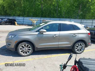 2017 Lincoln MKC Select with VIN 5LMCJ2D9XHUL46424, listed as a IAAI auction lot 42363939 with Not provided miles and . Bid and sale history available at DreamBid. Image 15.
