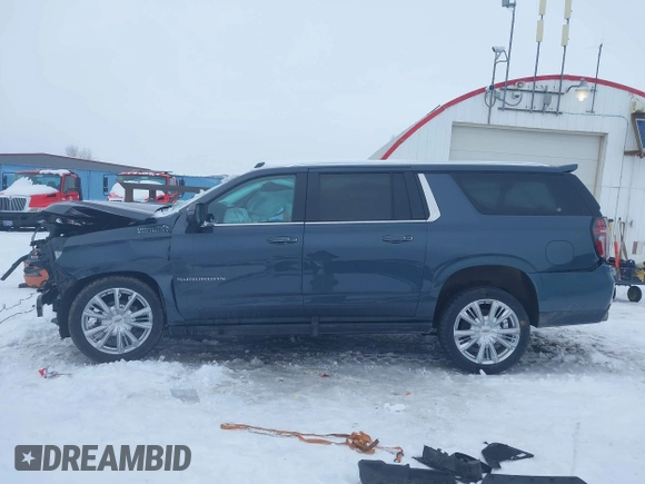 2021 Chevrolet Suburban High Country with VIN 1GNSKGKL0MR394305, listed as a IAAI auction lot 41512181 with 1 mi miles. Bid and sale history available at carsss.com. Image 14.
