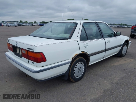 1988 Honda Accord z VIN 1HGCA5636JA003992, wystawiony jako IAAI lot #42474683 z przebiegiem 184 868 mil mil oraz . Historia ofert i sprzedaży dostępna na DreamBid. Obrazek 4.