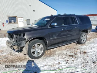 2018 Chevrolet Suburban Premier z VIN 1GNSKJKC3JR205154, wystawiony jako Copart lot #44978315 z przebiegiem 229 566 mil mil oraz Szkoda całkowita • Salvage title. Historia ofert i sprzedaży dostępna na DreamBid. Obrazek 1.